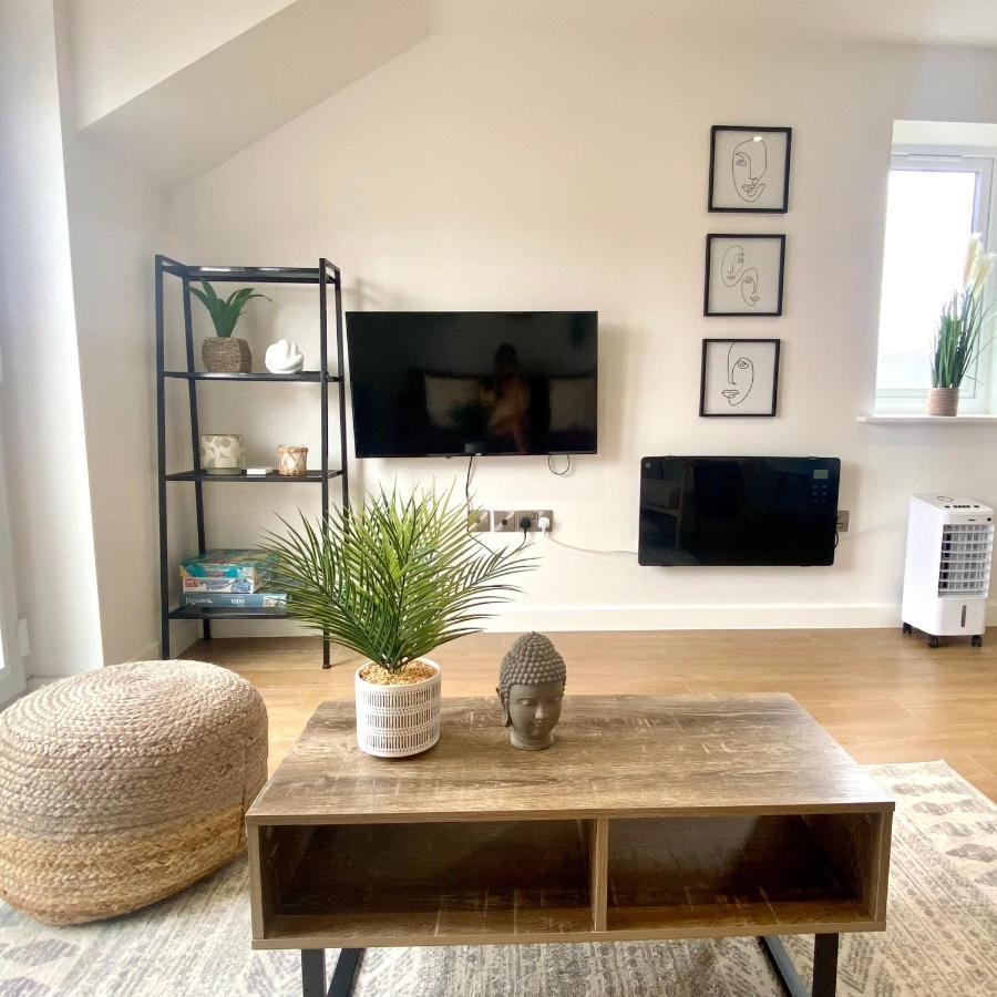 Modern 2 Bed Apartment/Free Parking/Near City/Self-Check In Handsworth Esterno foto